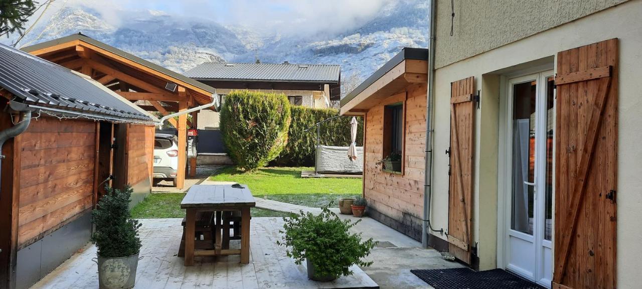 Studio Au Pied Des Montagnes Le Bourg-dʼOisans Exterior foto